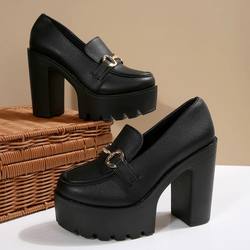 Damen Plateau Schuh mit elegantem Design Nord Taschen