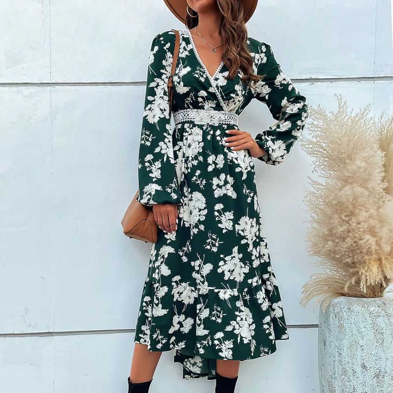 Damen Blumiges Midikleid mit V-Ausschnitt, Spitzenbesatz und taillenbetonter Wickeloptik Nord Taschen
