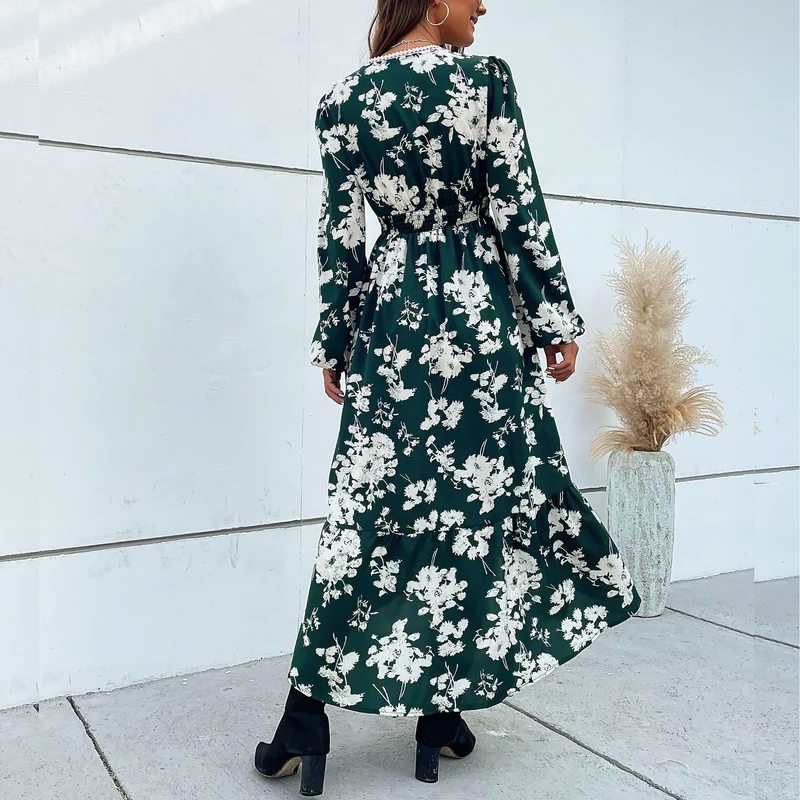 Damen Blumiges Midikleid mit V-Ausschnitt, Spitzenbesatz und taillenbetonter Wickeloptik Nord Taschen