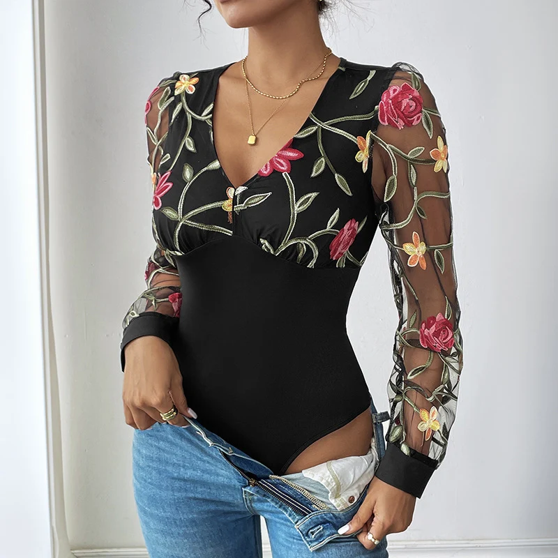 Damen Bestickter Mesh-Body mit V-Ausschnitt und transparenten Blumenärmeln Nord Taschen