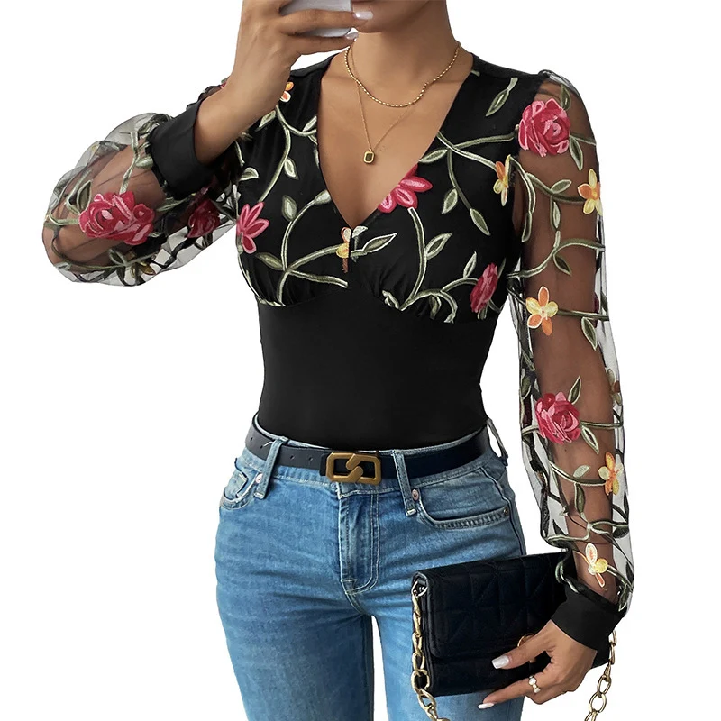 Damen Bestickter Mesh-Body mit V-Ausschnitt und transparenten Blumenärmeln Nord Taschen