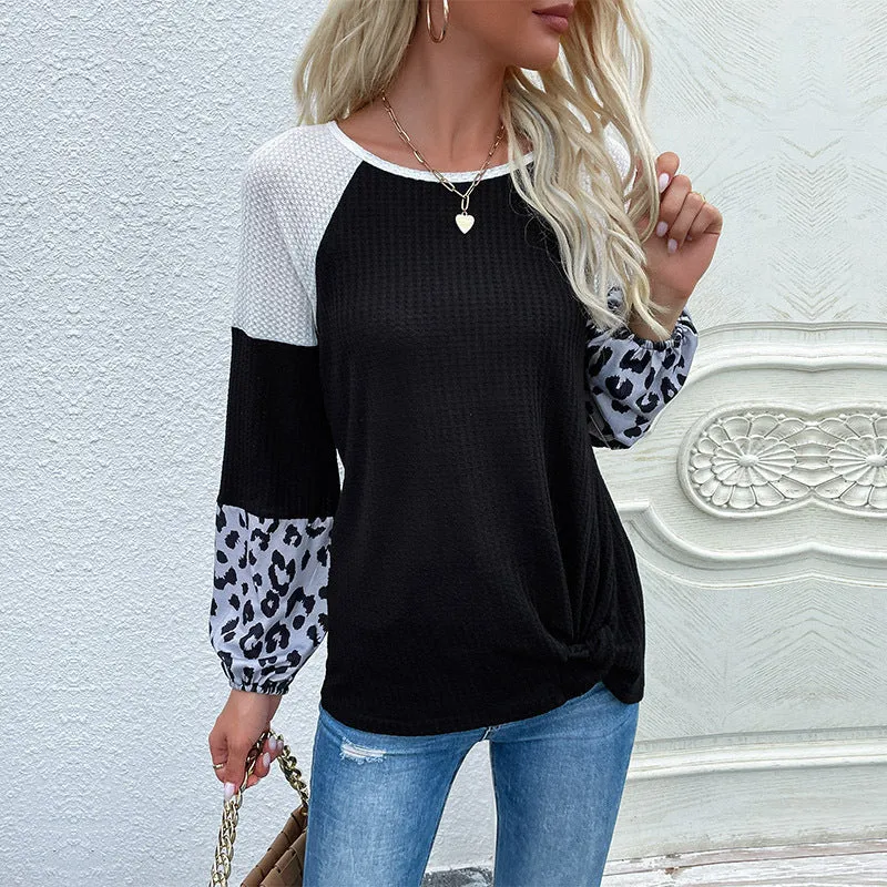 Damen Asymmetrisches Waffelstrick-Shirt mit Knotenbund und Leopard‑Manschetten Nord Taschen