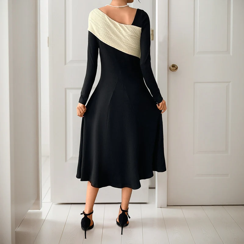 Damen Asymmetrisches Midikleid mit kontrastierter Strickschulter und taillierter Silhouette Nord Taschen