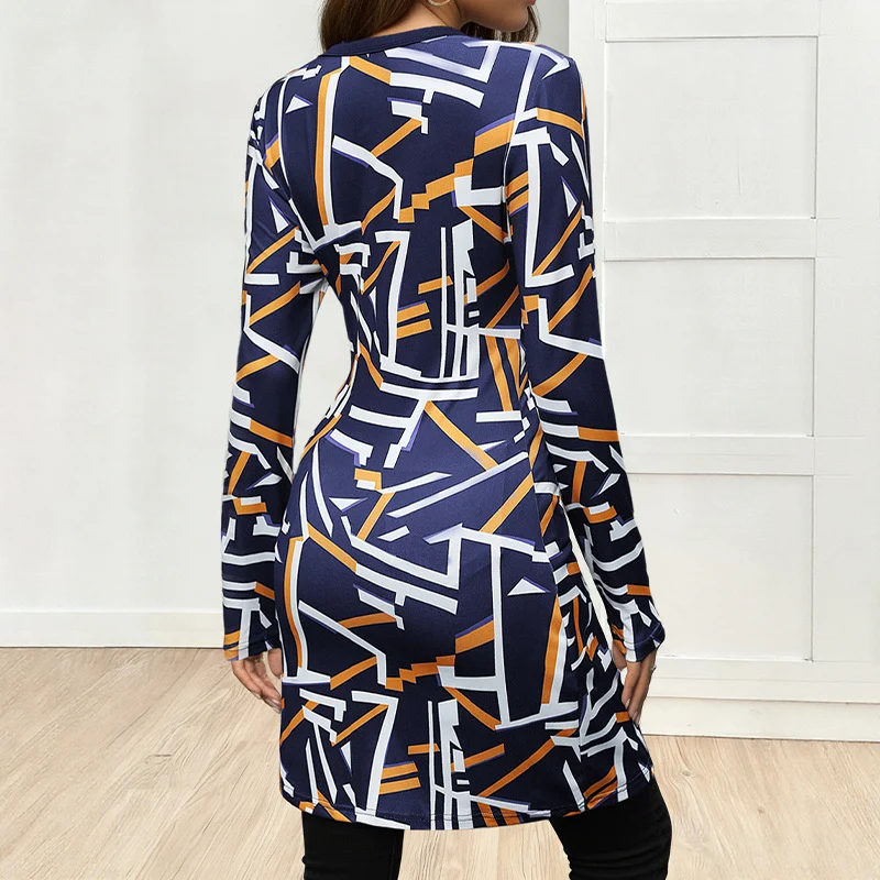 Damen Asymmetrisches Longsleeve-Tunikashirt mit diagonaler Knopfleiste und Seitenschlitzen Nord Taschen