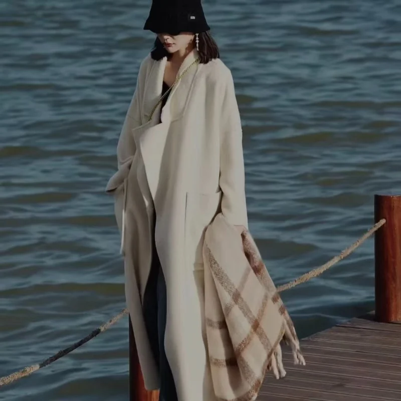 Damen Oversized Wollmix Maximalistischer Mantel mit weitem Revers Nord Taschen