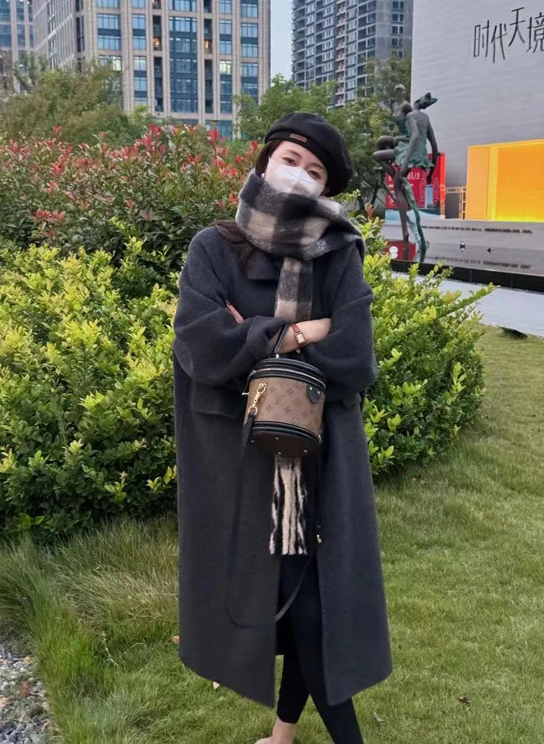 Damen Oversize Wollmix Mantel knielang mit verdeckter Knopfleiste und lässiger Schulterlinie Nord Taschen
