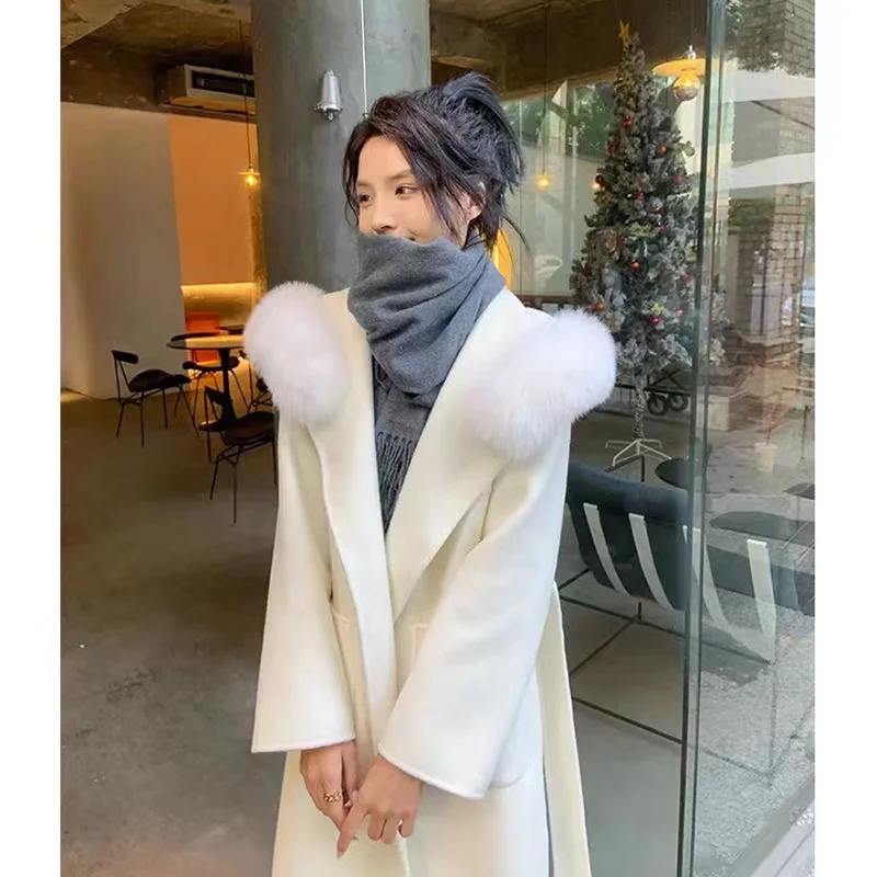 Damen Eleganter Wollmix-Mantel mit voluminösem Fellkragen und schlanker Silhouette Nord Taschen