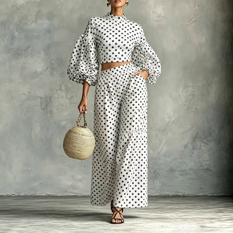 Damen Zweiteiliges Gepunktetes Ensemble mit Cropped Stehkragen-Top und weiter Palazzo-Hose Nord Taschen