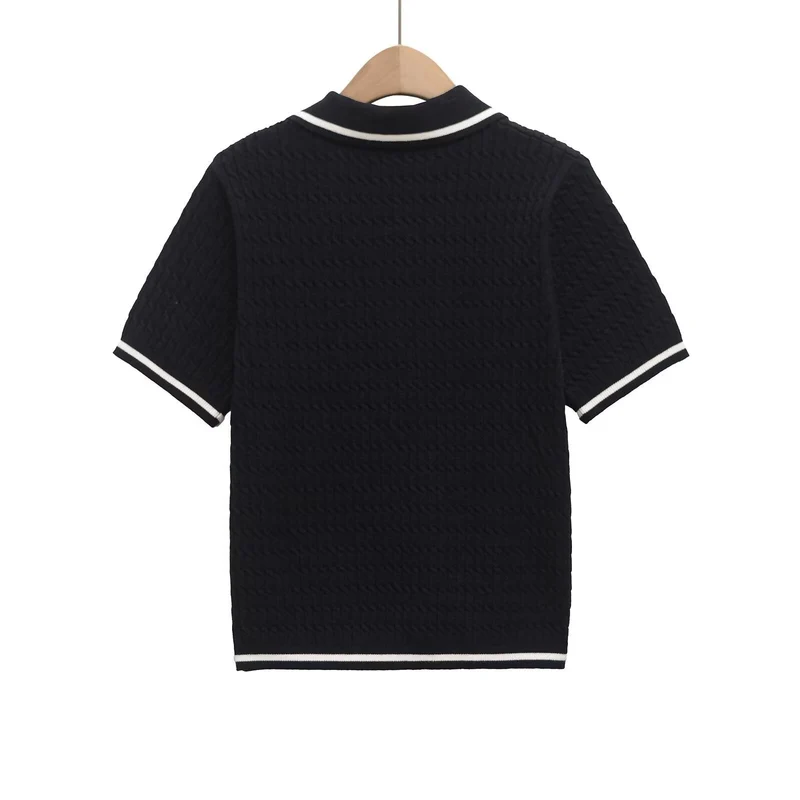 Damen Poloshirt mit strukturiertem Material und edlen Knopfdetails