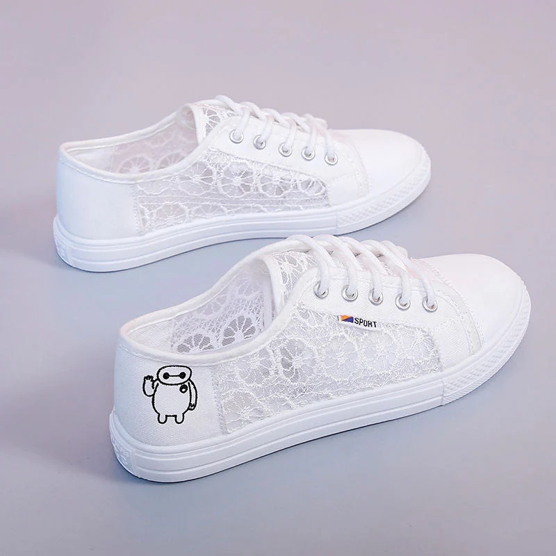 Damen Sneakers mit floralen Spitzen-Einsätzen