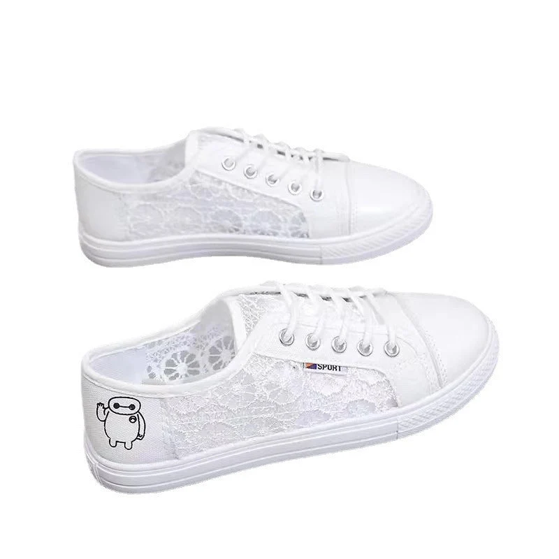 Damen Sneakers mit floralen Spitzen-Einsätzen
